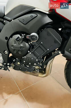 Мотоцикл Спорт-туризм Yamaha FZ1 Fazer 2013 в 