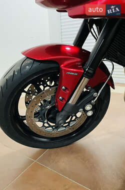 Мотоцикл Спорт-туризм Yamaha FZ1 Fazer 2013 в 