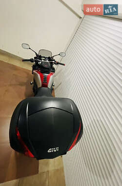 Мотоцикл Спорт-туризм Yamaha FZ1 Fazer 2013 в 
