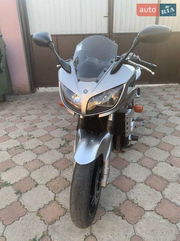 Мотоцикл Спорт-туризм Yamaha FZ1 Fazer 2003 в 