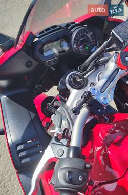 Мотоцикл Спорт-туризм Yamaha FZ1 Fazer 2011 в Прилуках