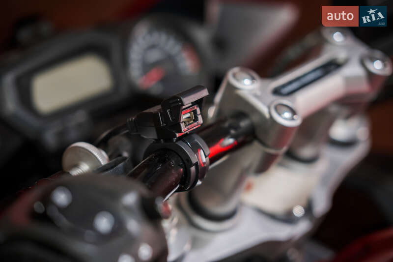 Мотоцикл Без обтікачів (Naked bike) Yamaha FZ1 Fazer 2008 в Дніпрі фото 14 Мотоцикл Без обтікачів (Naked bike) Yamaha FZ1 Fazer 2008 в Дніпрі