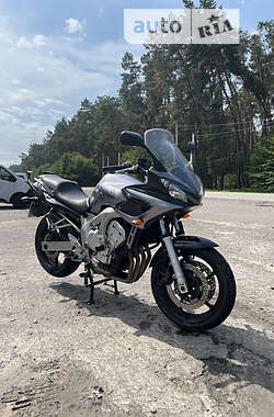 Мотоцикл Спорт-туризм Yamaha FZ6 Fazer 2005 в 