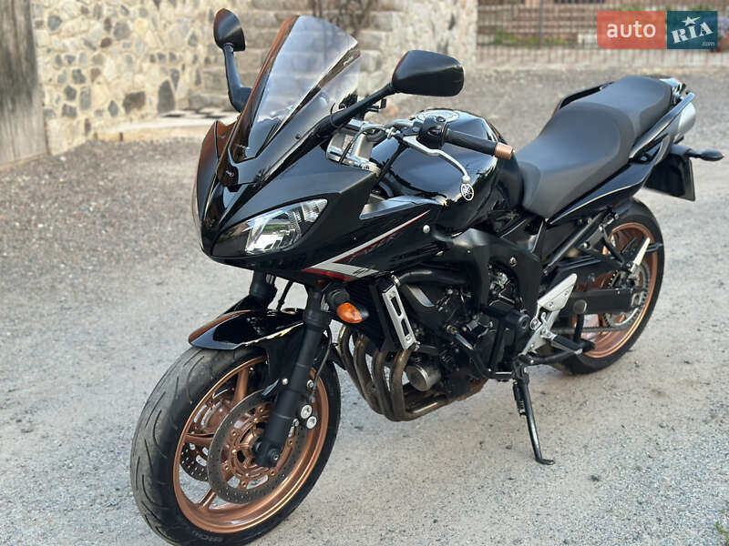 Мотоцикл Многоцелевой (All-round) Yamaha FZ6 Fazer 2008 в 