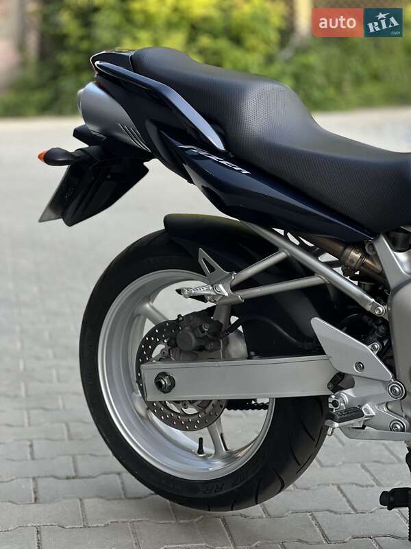Мотоцикл Спорт-туризм Yamaha FZ6 Fazer 2004 в Млинове