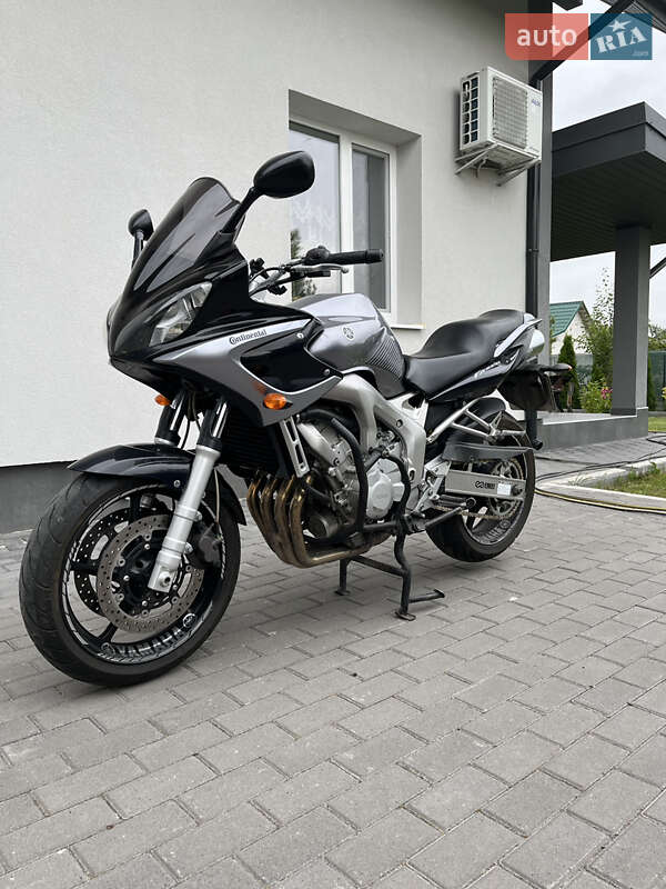 Yamaha FZ6 Fazer 2005