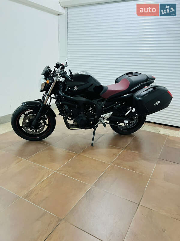Мотоцикл Без обтекателей (Naked bike) Yamaha FZ6 Fazer 2010 в Киеве