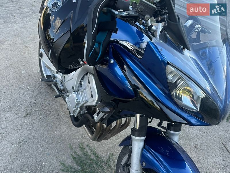 Yamaha FZ6 Fazer 2004