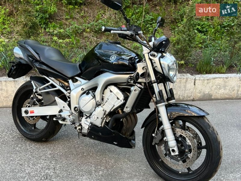 Yamaha FZ6 Fazer 2004