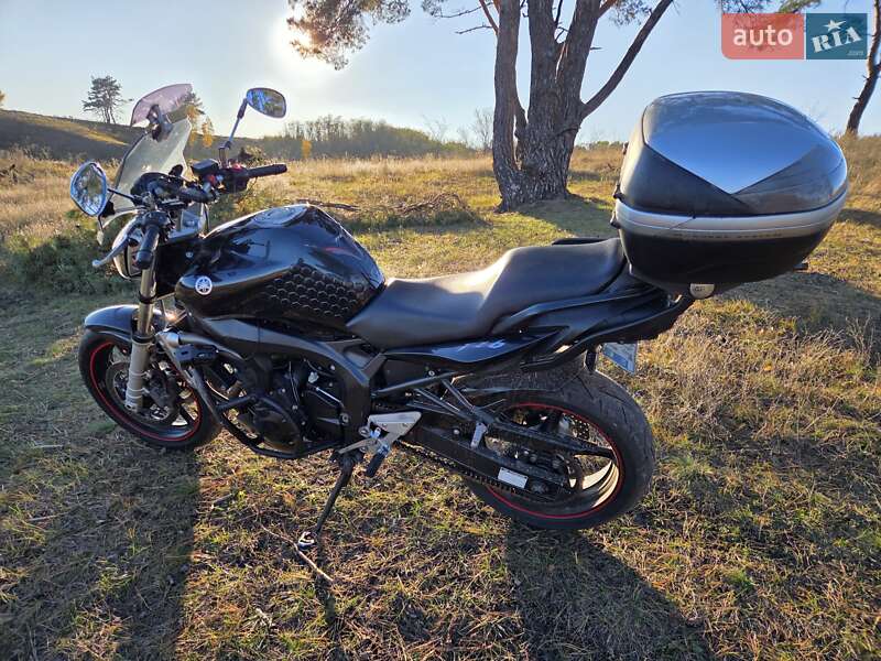 Yamaha FZ6 N 2005