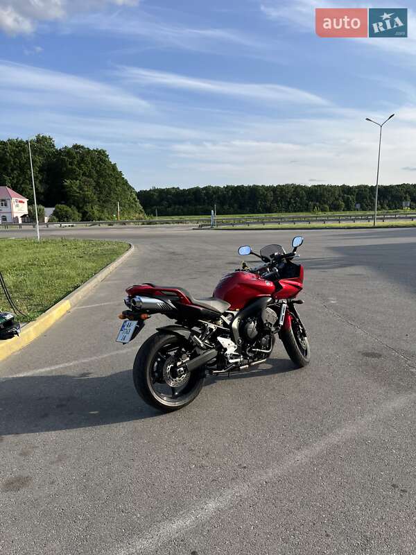 Мотоцикл Спорт-туризм Yamaha FZ6 S2 2007 в 