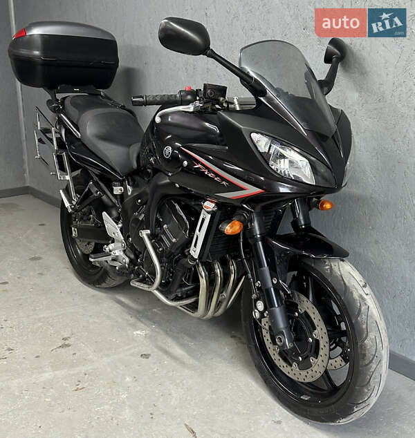 Мотоцикл Туризм Yamaha FZ6 S 2007 в 