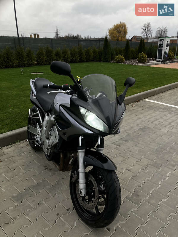 Yamaha FZ6 S 2005