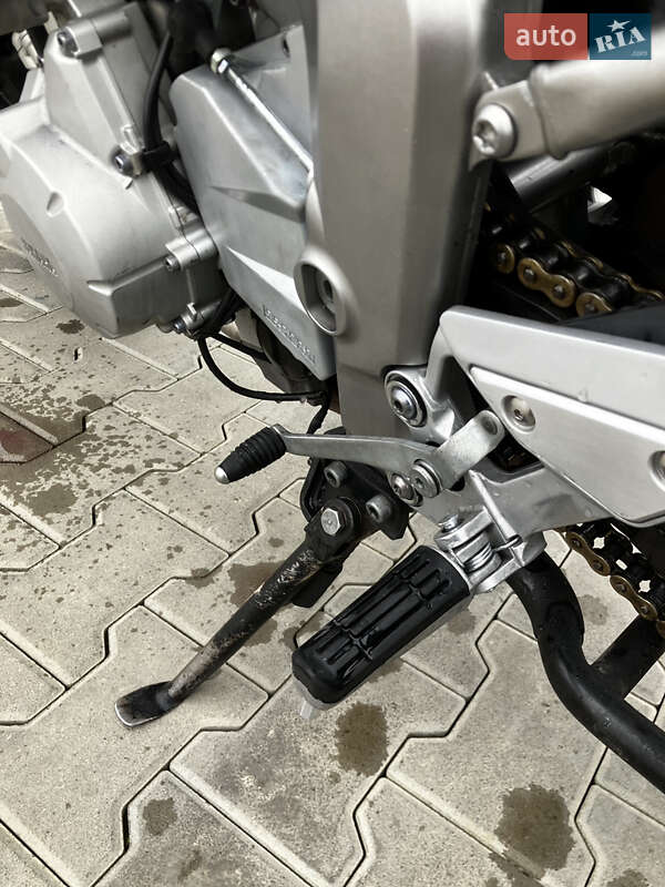 Мотоцикл Спорт-туризм Yamaha FZ6 S 2005 в Вінниці фото 7 Мотоцикл Спорт-туризм Yamaha FZ6 S 2005 в Вінниці