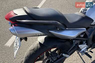 Мотоцикл Спорт-туризм Yamaha FZ6 2009 в 