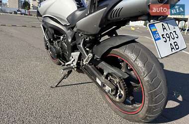 Мотоцикл Спорт-туризм Yamaha FZ6 2009 в 