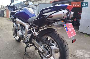 Мотоцикл Спорт-туризм Yamaha FZ6 2005 в 