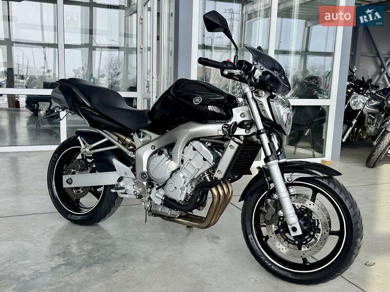 Yamaha FZ6 2004