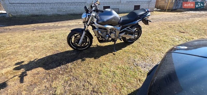 Yamaha FZ6 2005