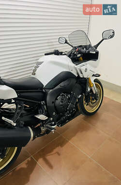 Мотоцикл Спорт-туризм Yamaha FZ8 2012 в 