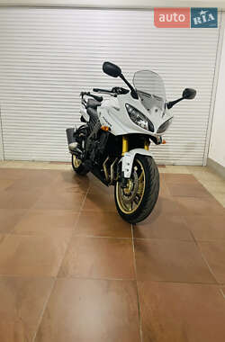 Мотоцикл Спорт-туризм Yamaha FZ8 2012 в 