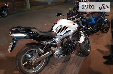 yamaha zx 700