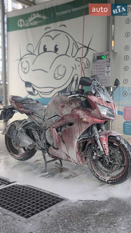 Мотоцикл Спорт-туризм Yamaha FZ 2008 в 