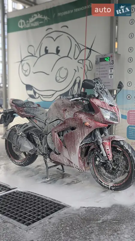 Мотоцикл Спорт-туризм Yamaha FZ 2008 в 