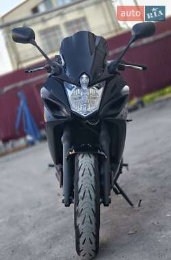 Мотоцикл Спорт-туризм Yamaha FZ 2012 в 