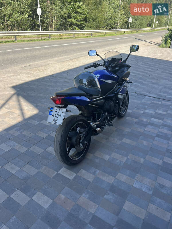 Спортбайк Yamaha FZ 2013 в Киеве фото 2 Спортбайк Yamaha FZ 2013 в Киеве