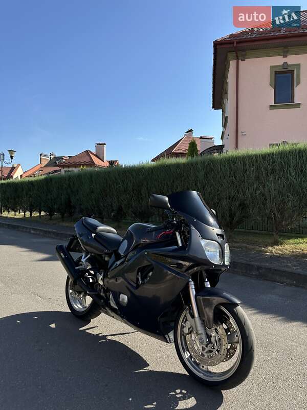 Спортбайк Yamaha FZR 600R 1995 в Шептицькому