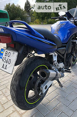 Мотоцикл Спорт-туризм Yamaha FZS 600 Fazer 2003 в 