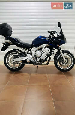 Мотоцикл Спорт-туризм Yamaha FZS 600 Fazer 2005 в 
