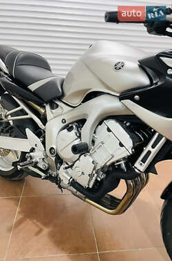 Мотоцикл Спорт-туризм Yamaha FZS 600 Fazer 2005 в 