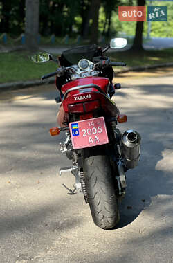 Мотоцикл Классик Yamaha FZS 600 Fazer 1999 в 