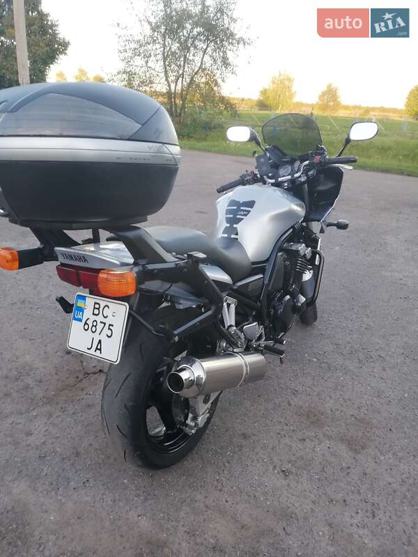 Мотоцикл Спорт-туризм Yamaha FZS 600 Fazer 2001 в Буске