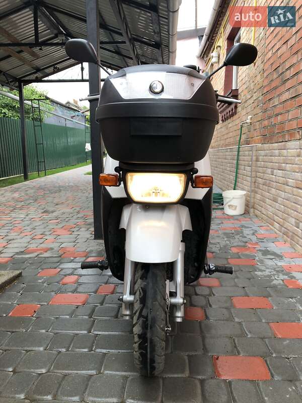 Максі-скутер Yamaha Gear 4T 2017 в Вінниці