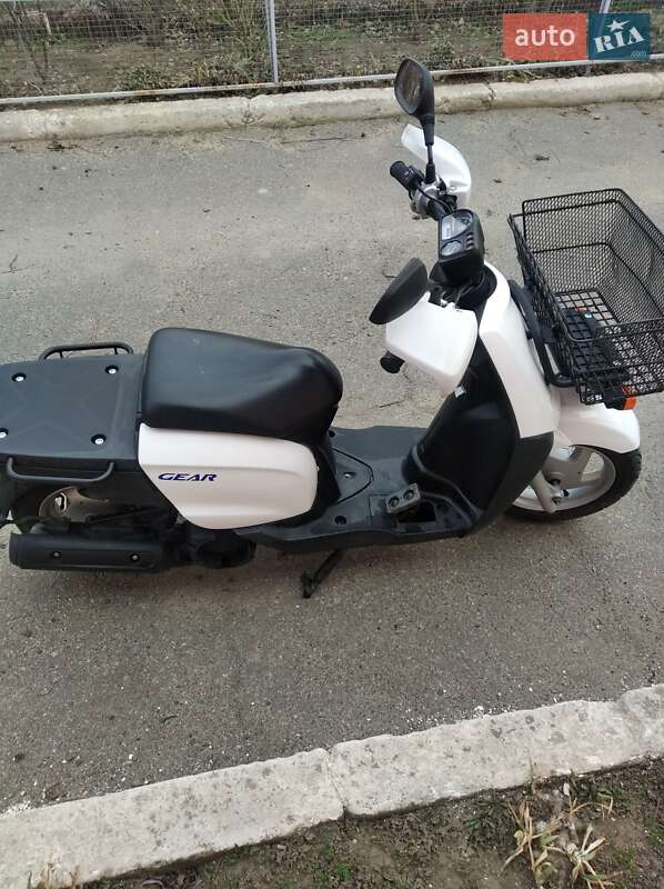 Вантажні моторолери, мотоцикли, скутери, мопеди Yamaha Gear 4T 2009 в Рені