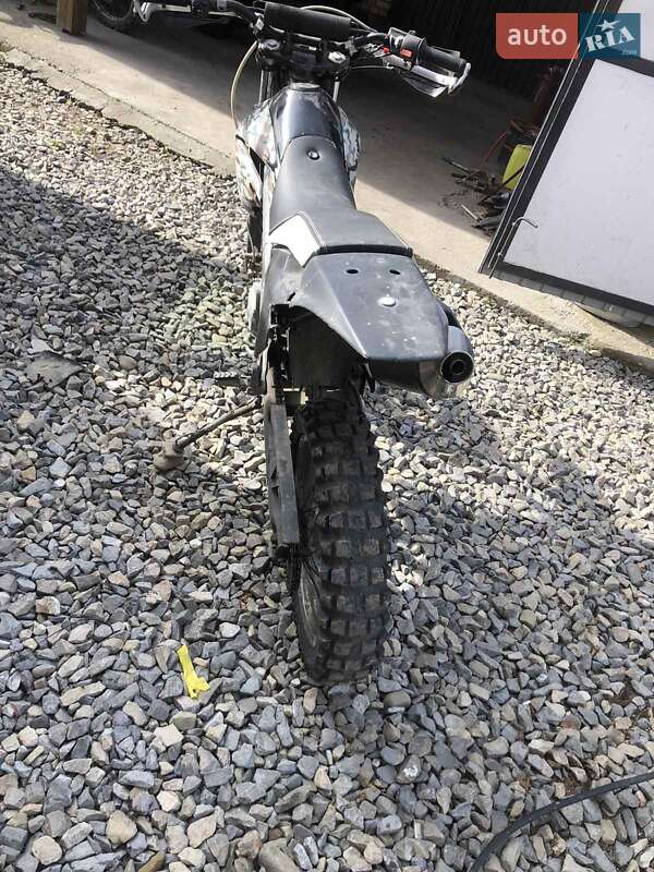 Мотоцикл Кросс Yamaha GT 2005 в Косові