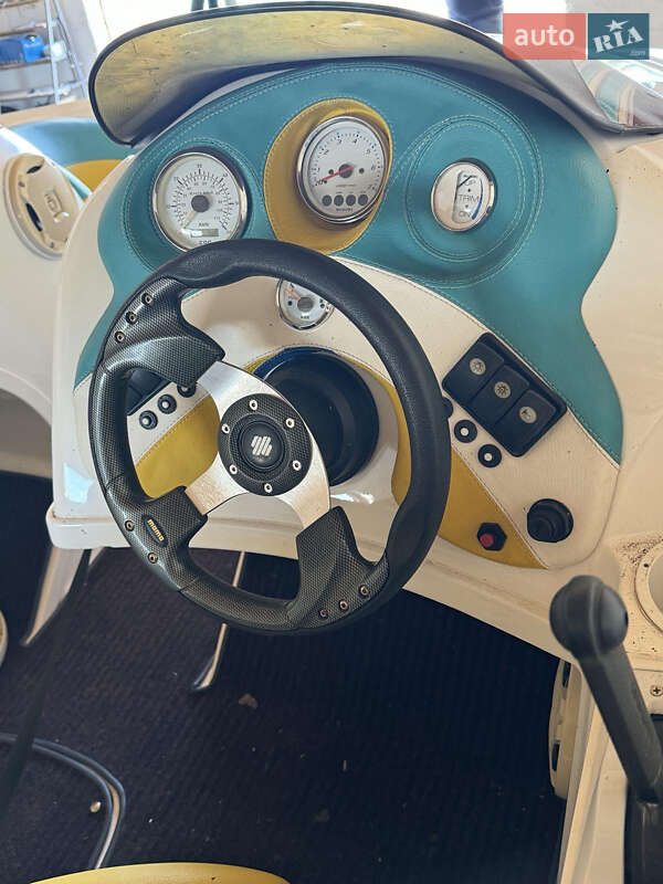 Катер Yamaha LS 2001 в Ізюмі