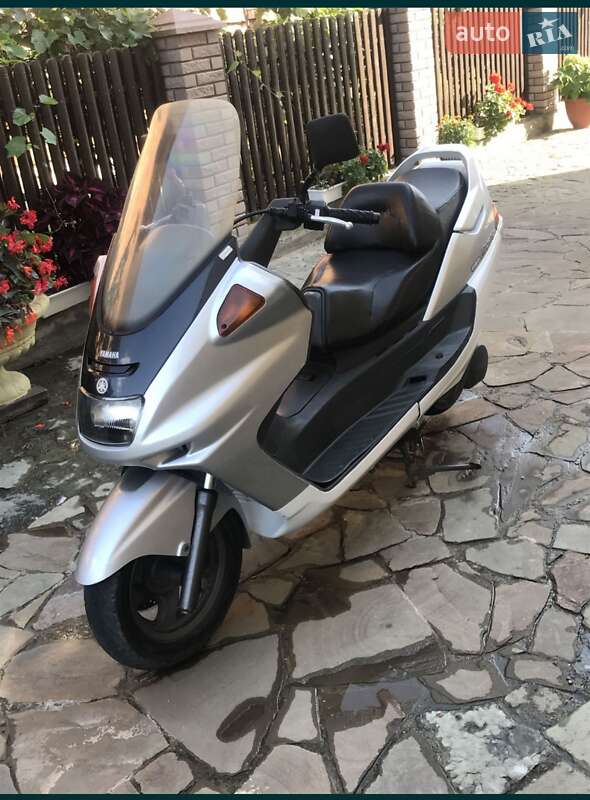 Yamaha Majesty 250
