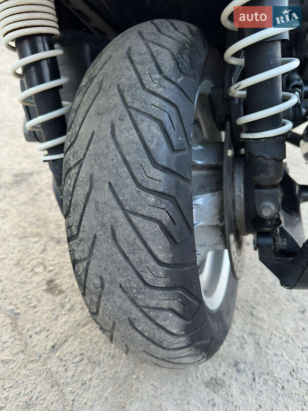 Макси-скутер Yamaha Majesty 250 2004 в Дубно