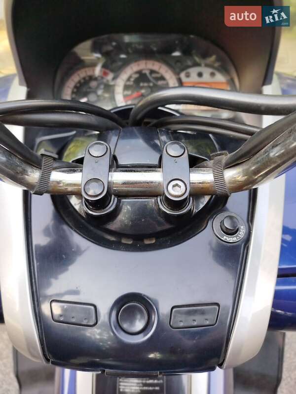 Максі-скутер Yamaha Majesty 250 2007 в Чернігові