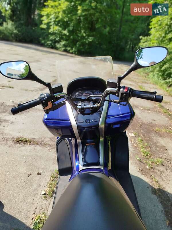 Максі-скутер Yamaha Majesty 250 2007 в Чернігові