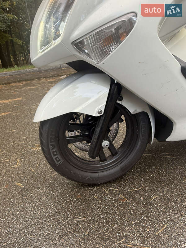 Макси-скутер Yamaha Majesty 250 2008 в Киеве фото 11 Макси-скутер Yamaha Majesty 250 2008 в Киеве