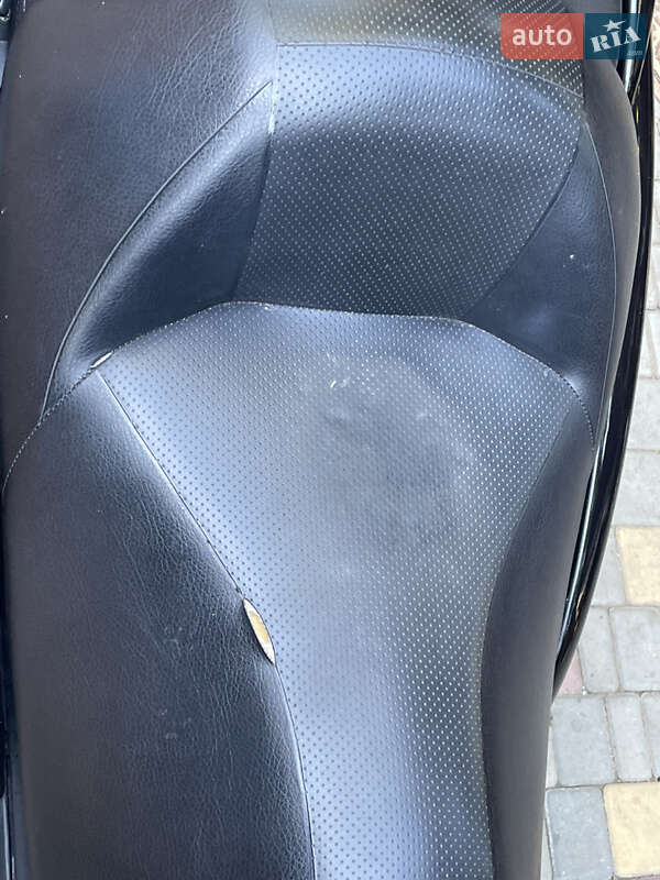 Максі-скутер Yamaha Majesty 400 2016 в Одесі фото 11 Максі-скутер Yamaha Majesty 400 2016 в Одесі