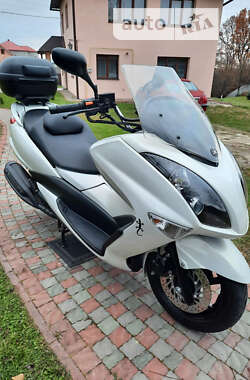 Мотоцикл Классік Yamaha Majesty 2008 в Стрию