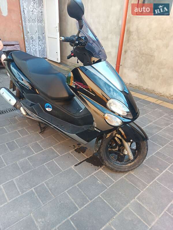 Yamaha Majesty 2005