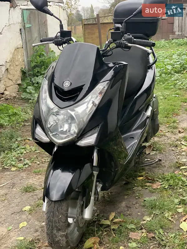 Yamaha Majesty 2016