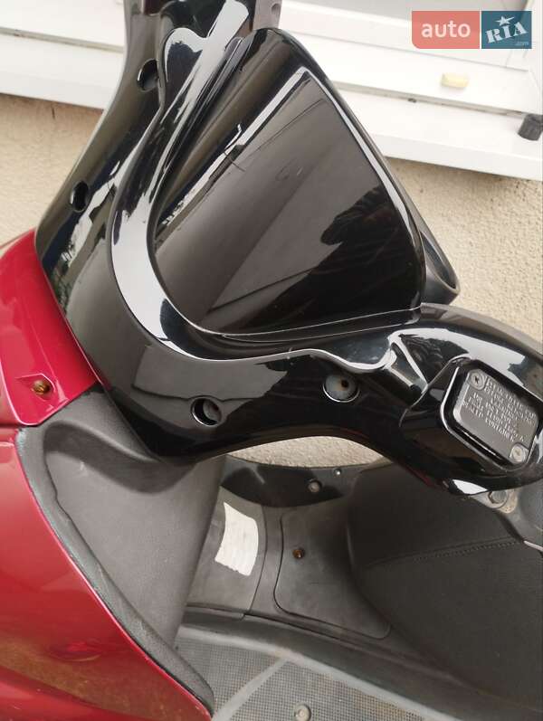 Мопеды Yamaha Majesty 2006 в Черновцах